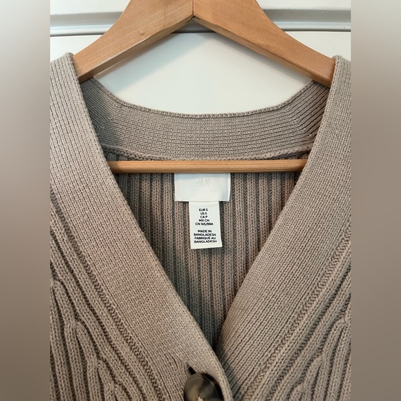 H&M Thick Ribbed Cropped Cardigan - Picture 3 of 3